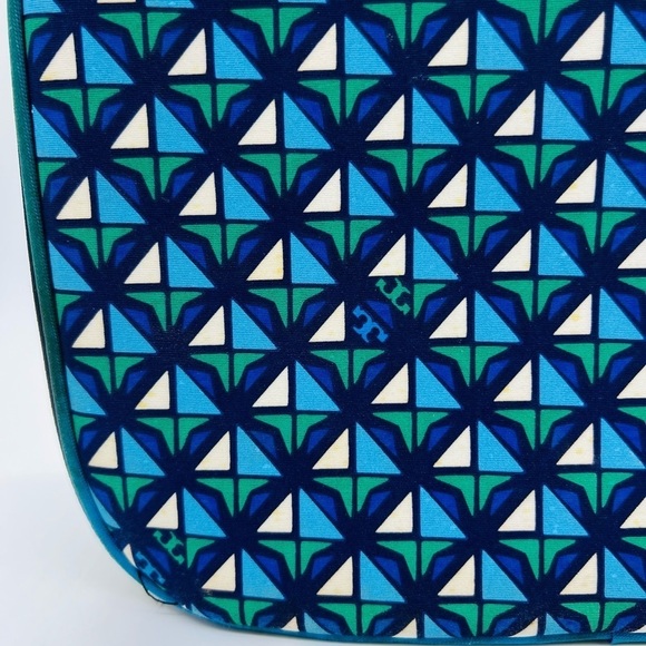 TORY BURCH TARGET BLUE GEOMETRIC STYLE ZIPPERED LUNCHBOX - Picture 13 of 15
